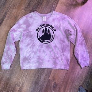 Comfy tye dye graphic crew neck